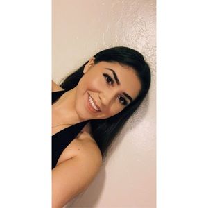 Meet your Posher, Lorena